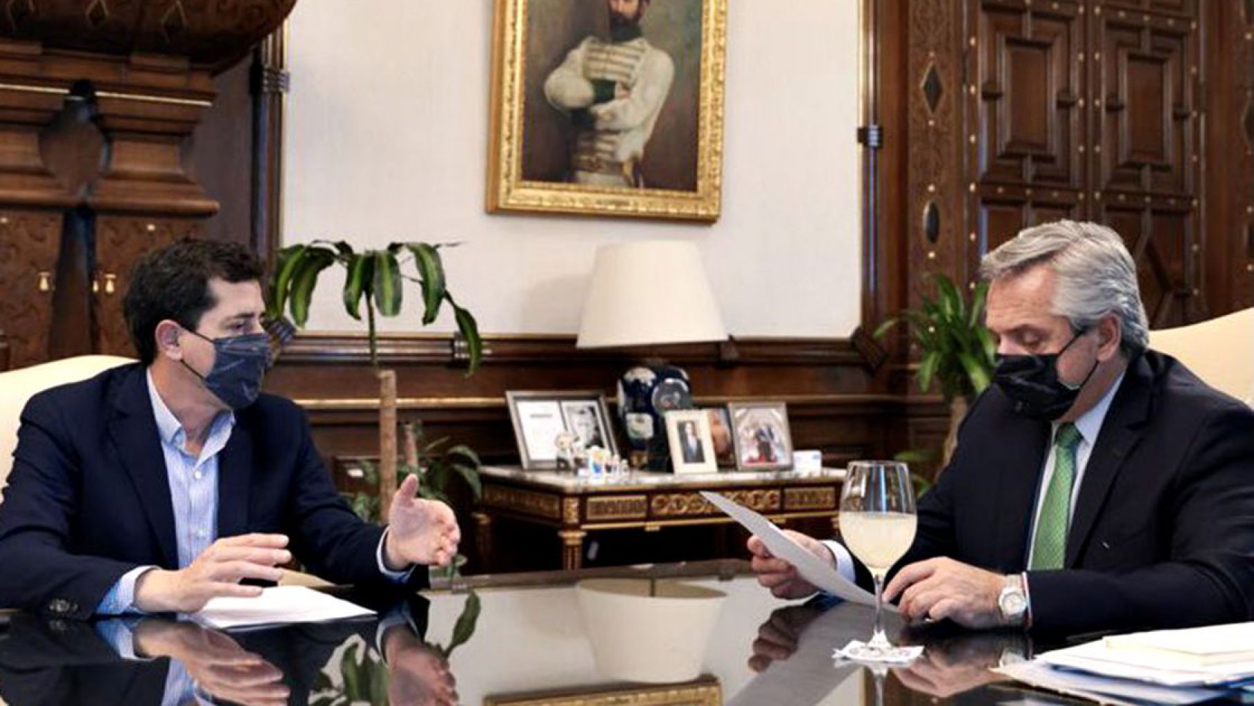 Alberto se mostró a solas con De Pedro tras la crisis y sumó una nueva actividad en Lanús