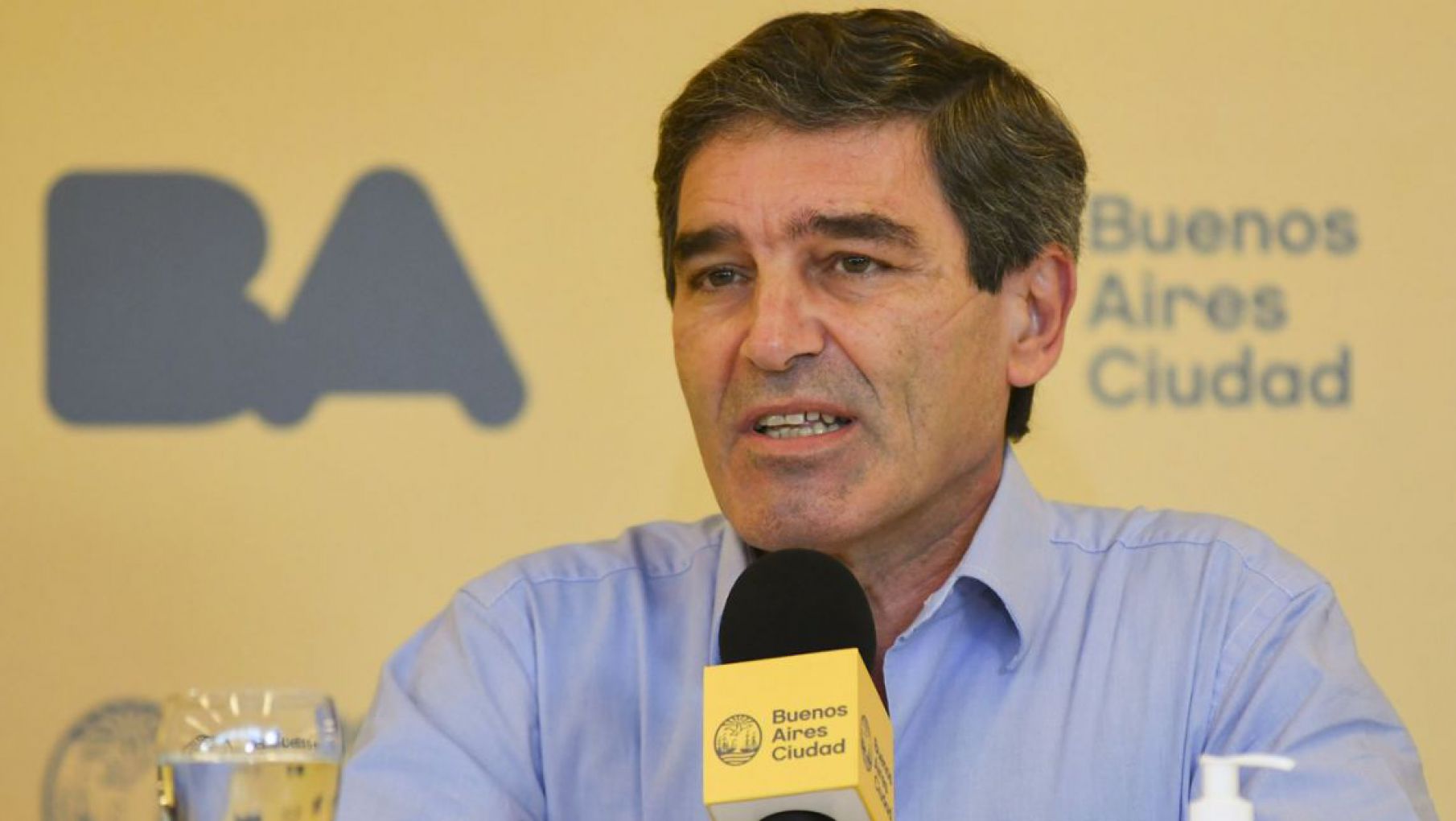 Quirós consideró que prohibir el ingreso de personas a un país según su vacuna "no tiene ninguna racionalidad"