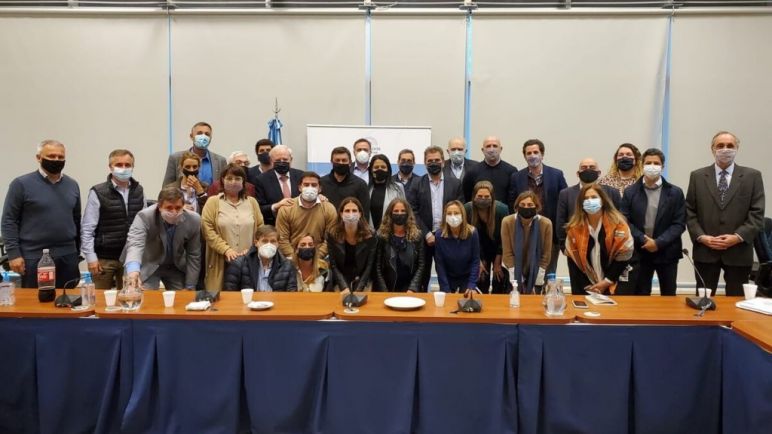 Diputados de la oposición pidieron que Manzur vaya al Congreso a brindar su primer informe