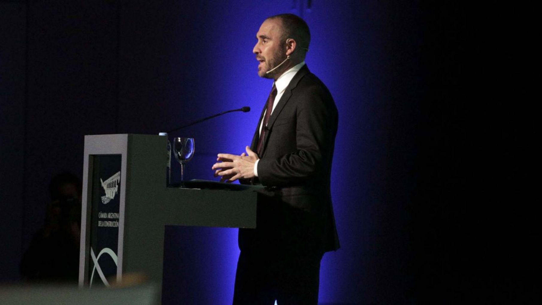 Guzmán aseguró que "no vamos a hacer ningún salto devaluatorio"