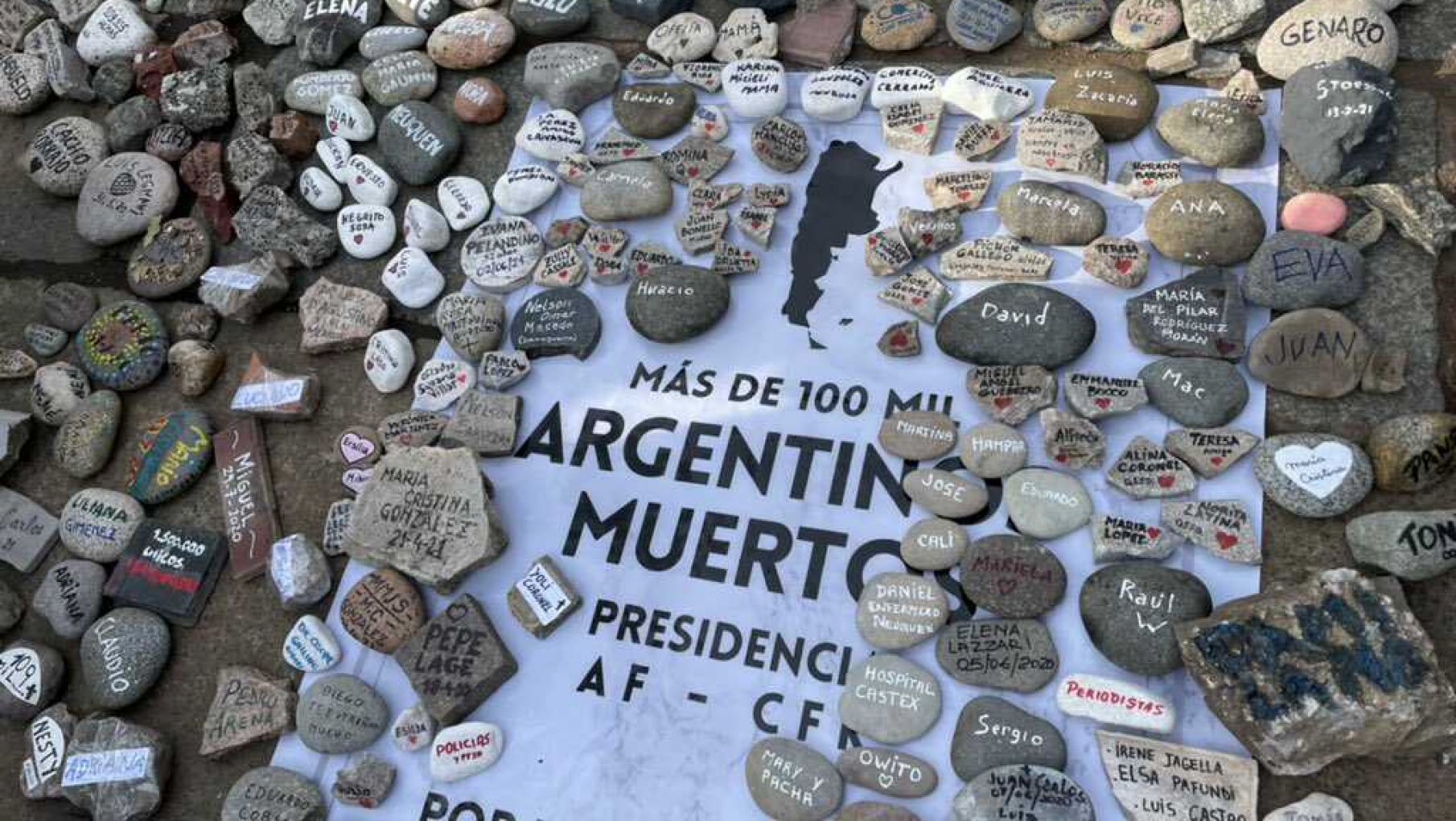 Juntos por el Cambio denunció que atacaron el memorial por las víctimas del Covid en Plaza de Mayo