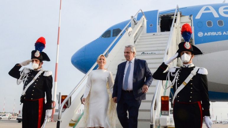 El Presidente regresó al país y continúa su campaña