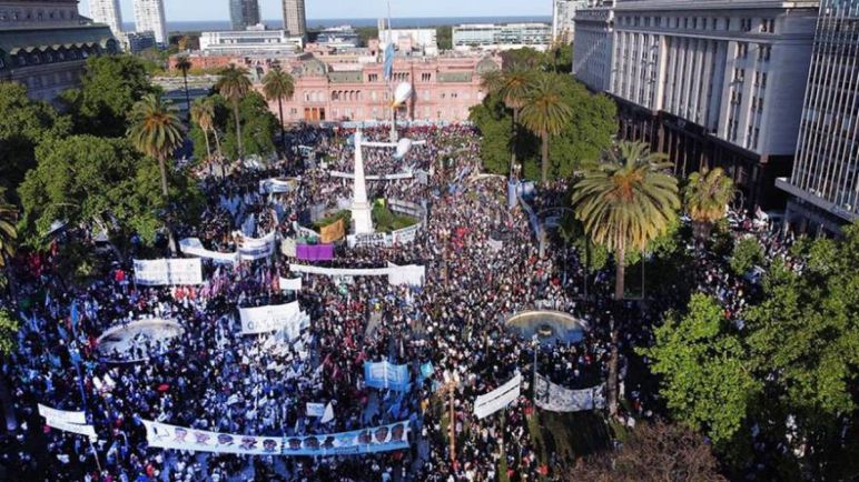 "Día de la militancia" en Plaza de Mayo, se esperan más de 100 mil personas
