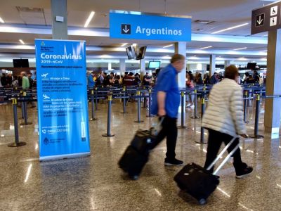 Se establecieron nuevas condiciones para entrar al país luego de la ola de contagios