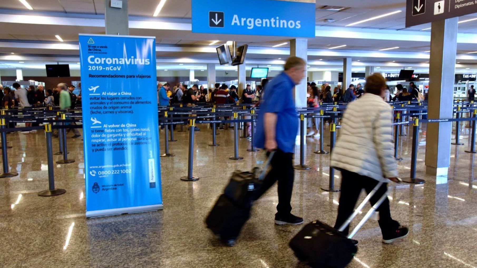 Se establecieron nuevas condiciones para entrar al país luego de la ola de contagios