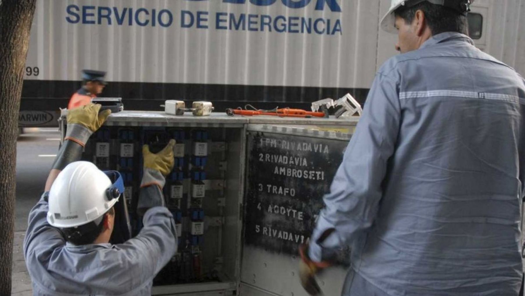 Para evitar restricciones de energía eléctrica el Gobierno importara gasoil