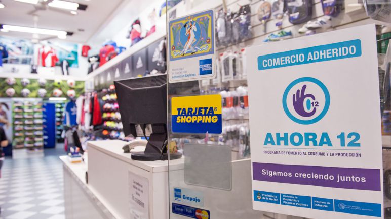 El Gobierno intensificó los diálogos con los bancos por el plan Ahora 12