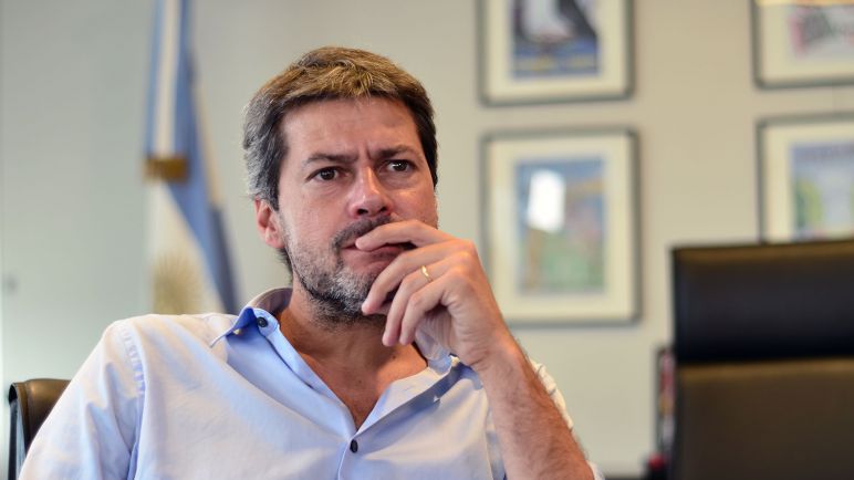 Lammens aseguró que es necesario que vuelva el público a los partidos de fútbol