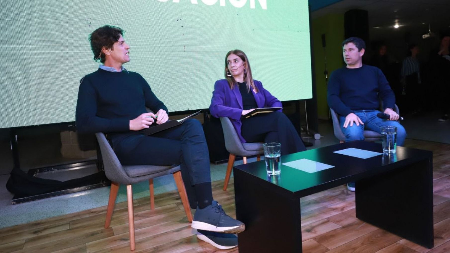 Losteau encabezó un acto político y se refirió indirectamente a las internas