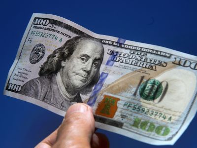 El dólar blue cerró la rueda anterior con una suba de $1 llegando a los $470