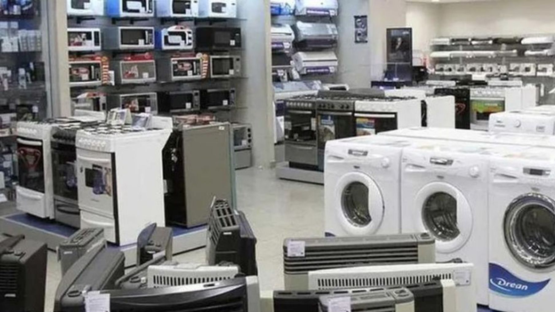 El Gobierno sumó heladeras y lavarropas al plan de compra en 30 cuotas