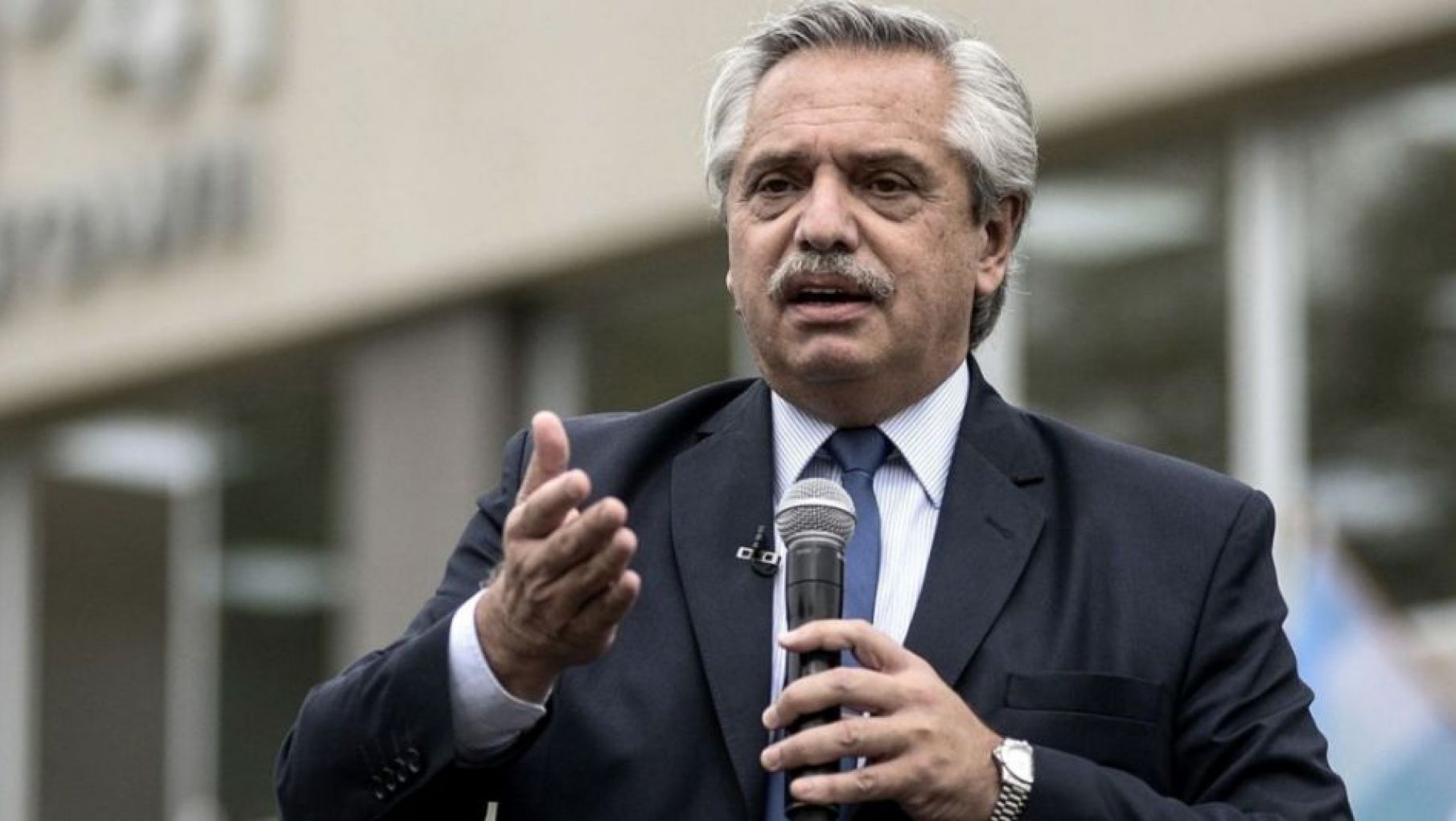 Fernández anunció que se lanzará un bono para trabajadores formales