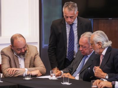 El Gobierno nacional fijó oficialmente los nuevos valores del salario mínimo