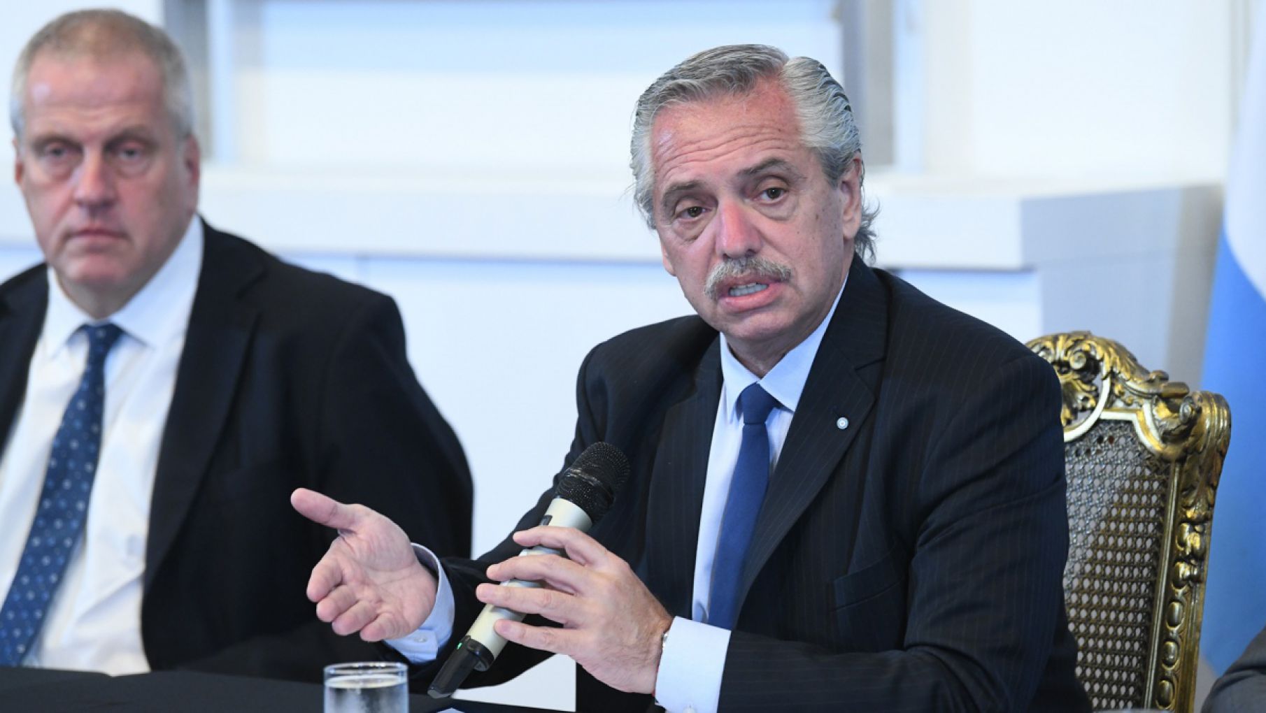 Fernández y el ministro de educación acordaron una suba de salario del 114% para docentes