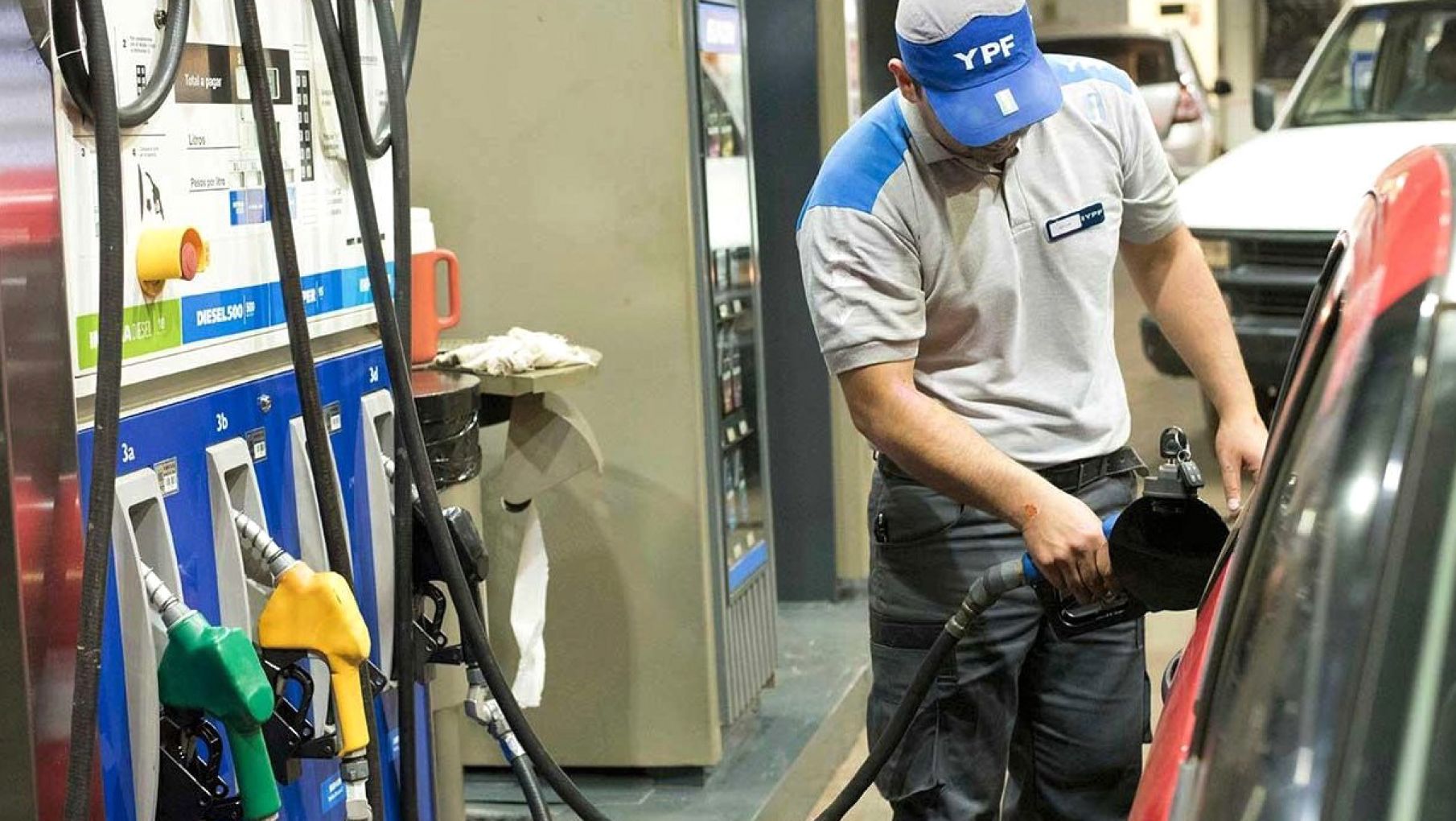 YPF aumenta sus combustibles un 4% hasta marzo