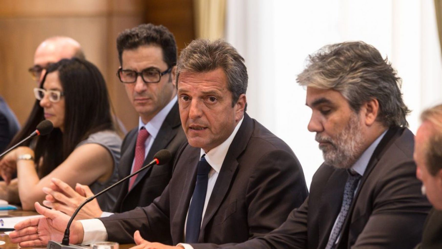 Massa selló un acuerdo de precios con empresas de insumos industriales