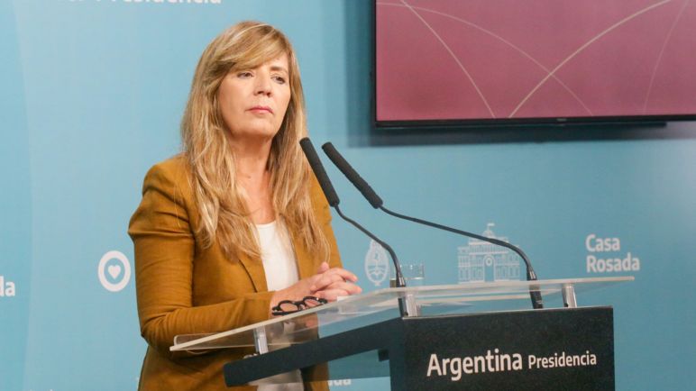 "Fútbol y política no se mezclan", respondió Gabriela Cerruti cuando le preguntaron si Alberto viaja al Mundial