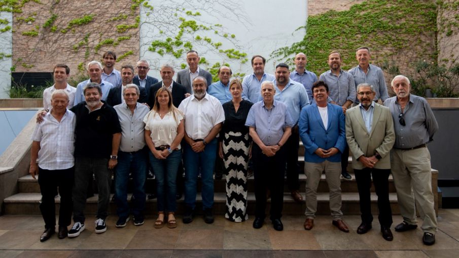 Cumbre de dirigentes de la CGT e intendentes: se discutió el armado electoral 