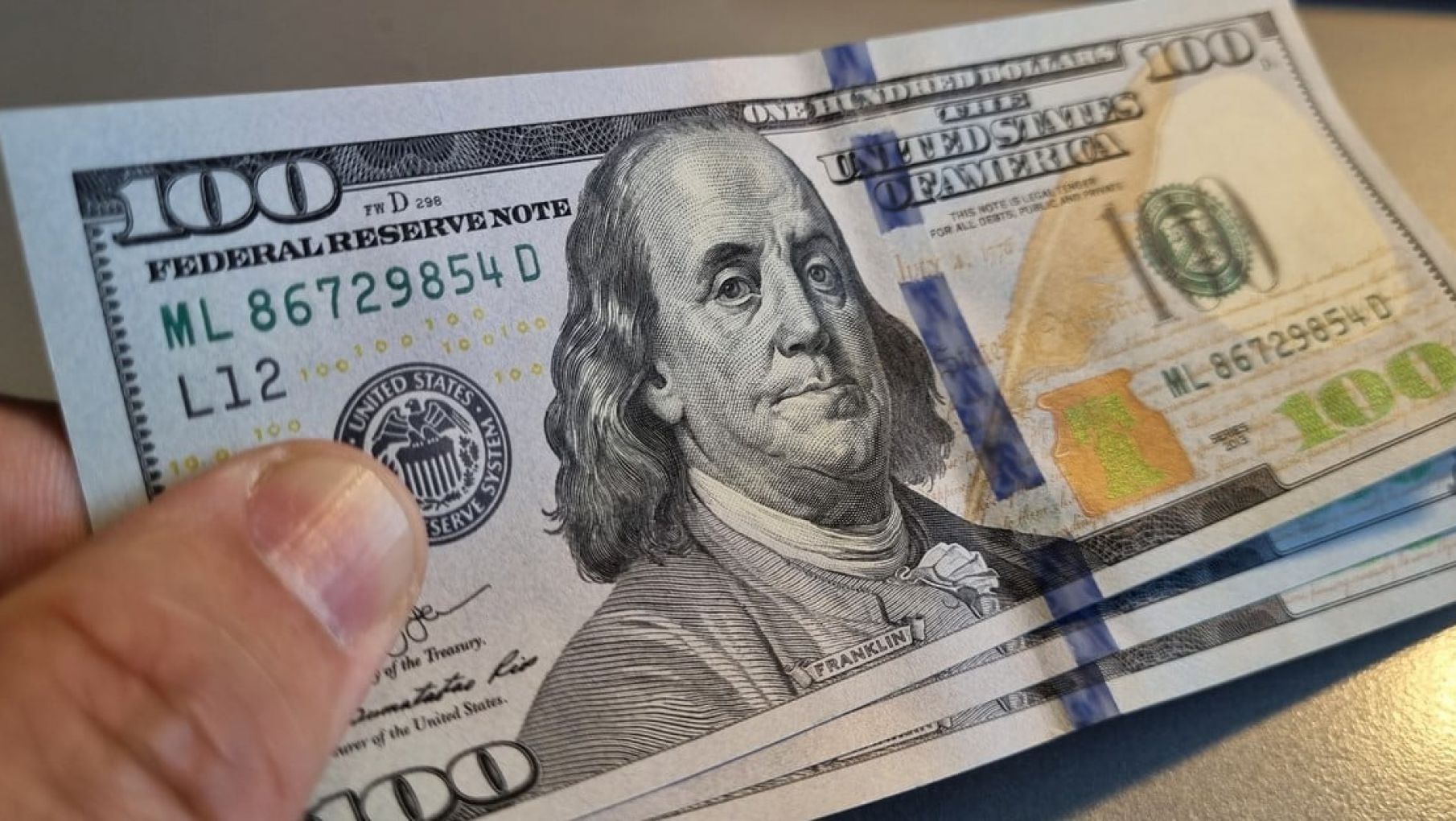 Dólar: El nivel de ingresos será requisito para acceder al cupo mensual de US$200