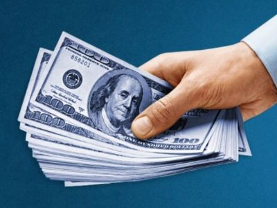 El dólar blue sigue en alza $357