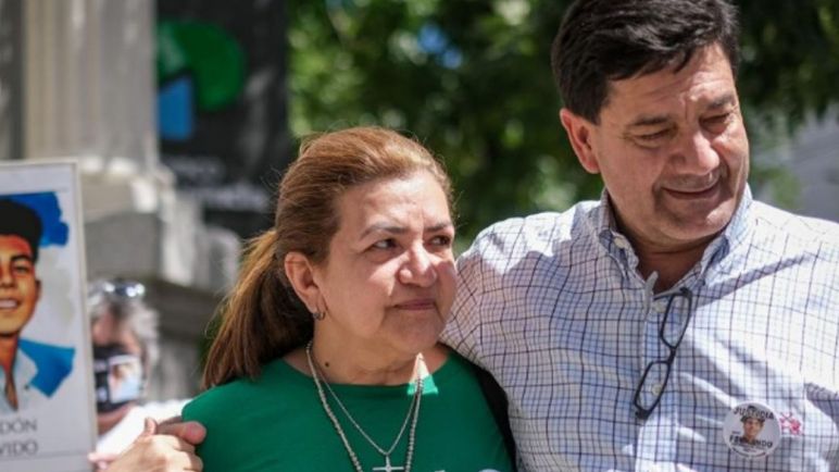 Los papás de Fernando hablaron con los medios después de varias jornadas