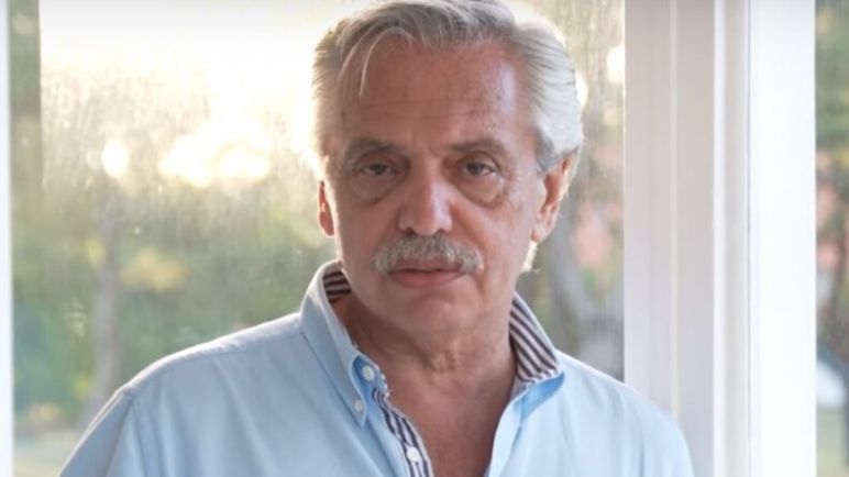 Fernández volvió a apuntar contra Macri al responder fuertes declaraciones