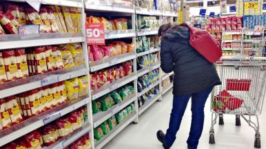 En 2023 más familias reacomodaran hábitos de consumo y recortaran gastos