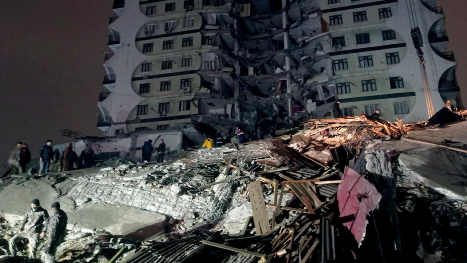 El Gobierno se solidarizó y se puso a disposición tras el terremoto en Turquía