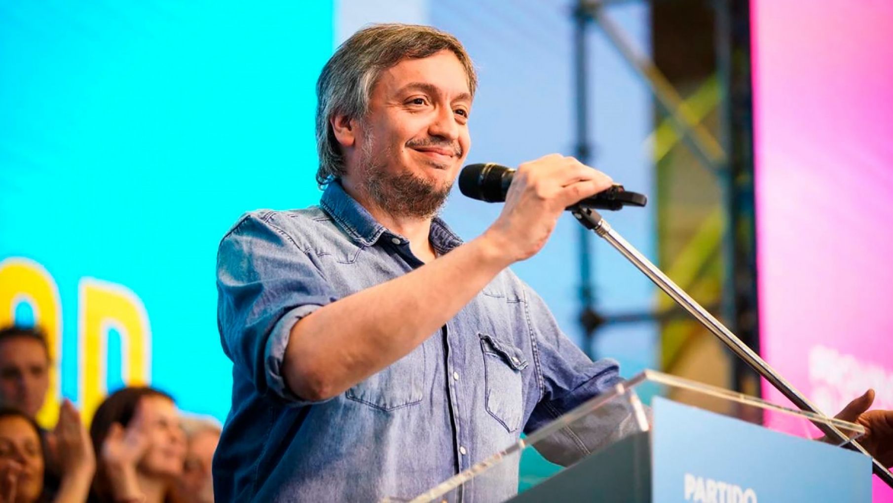 Máximo Kirchner sorprendió sin previo aviso a la reunión de la mesa nacional del FdT