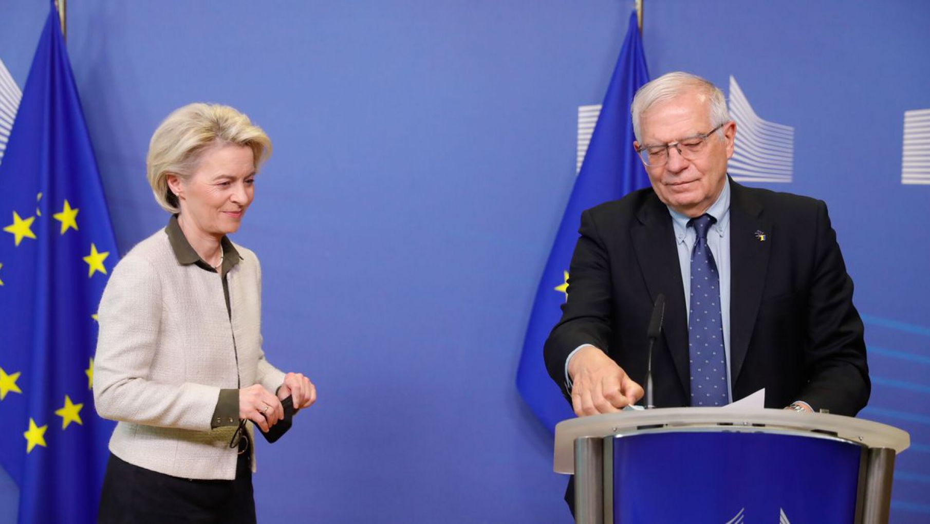 Borrell se trasladó a Kiev para transmitirle a Ucrania que Bruselas apoya "la soberanía y la integridad territorial"