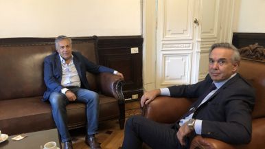 Pichetto y Cornejo denunciaron al títular del INAI por traición a la patria y abuso de poder