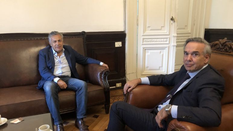 Pichetto y Cornejo denunciaron al títular del INAI por traición a la patria y abuso de poder