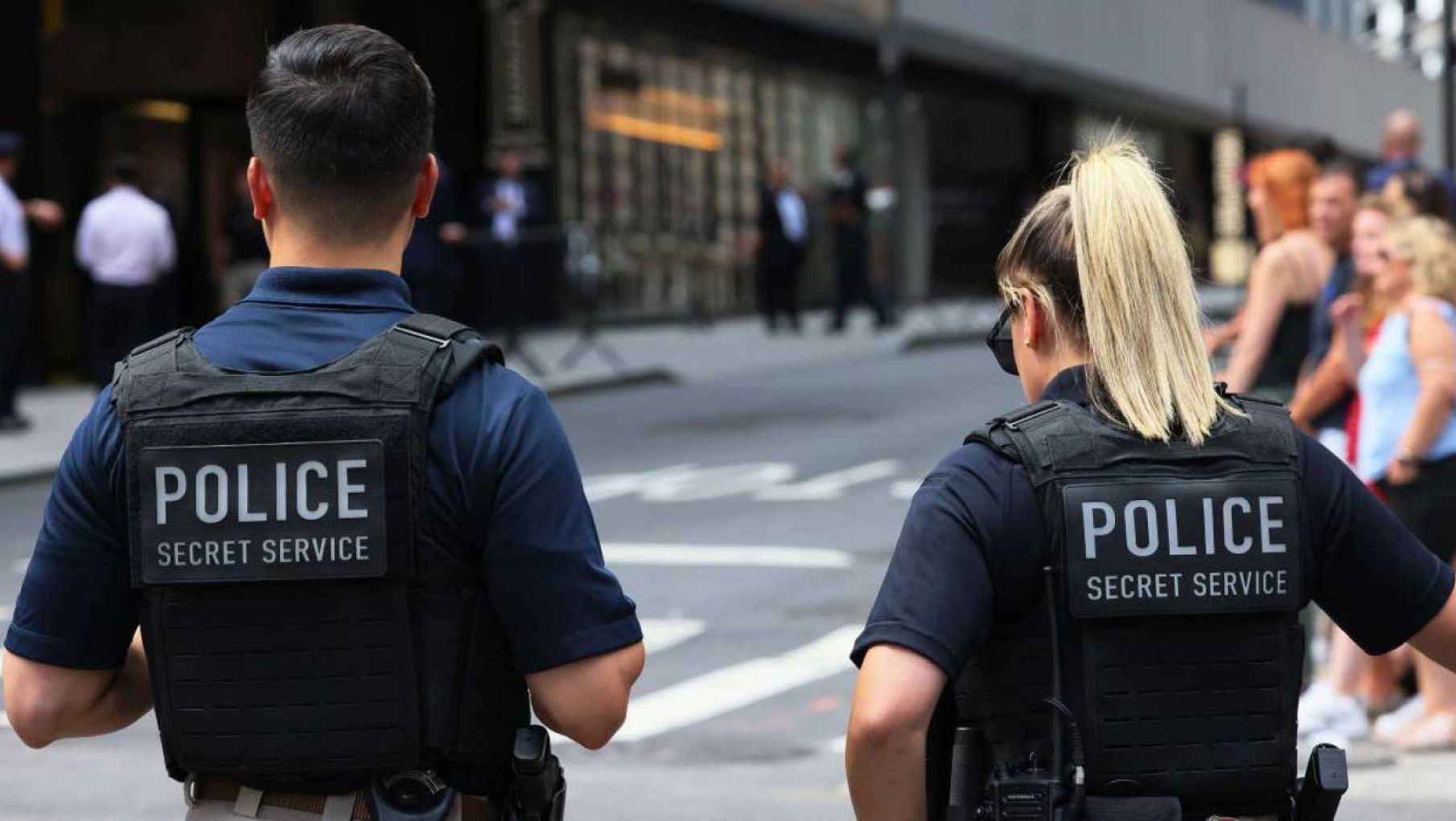 El director del FBI insiste en que el Covid -19 fue causada por un laboratorio de Wuhan