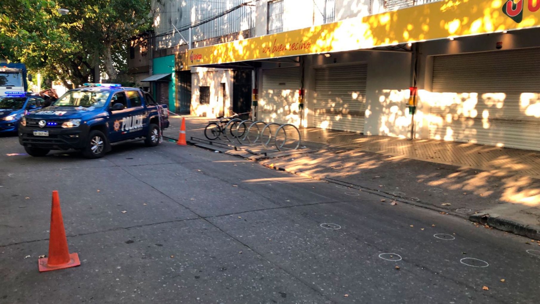 Balearon el supermercado de la familia Rocuzzo en Rosario