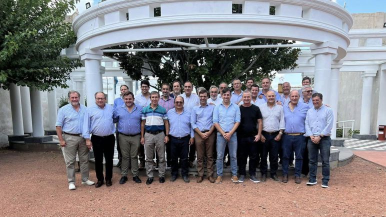 Intendentes de la UCR pidieron discutir la coparticipación