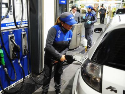 YPF aplicará desde las primeras horas del jueves un incremento del 3,8% en sus combustibles