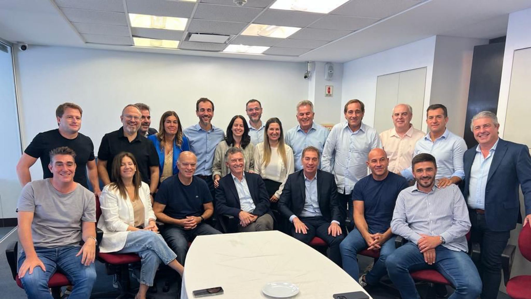 Mauricio Macri recibe a la Mesa Provincial del PRO