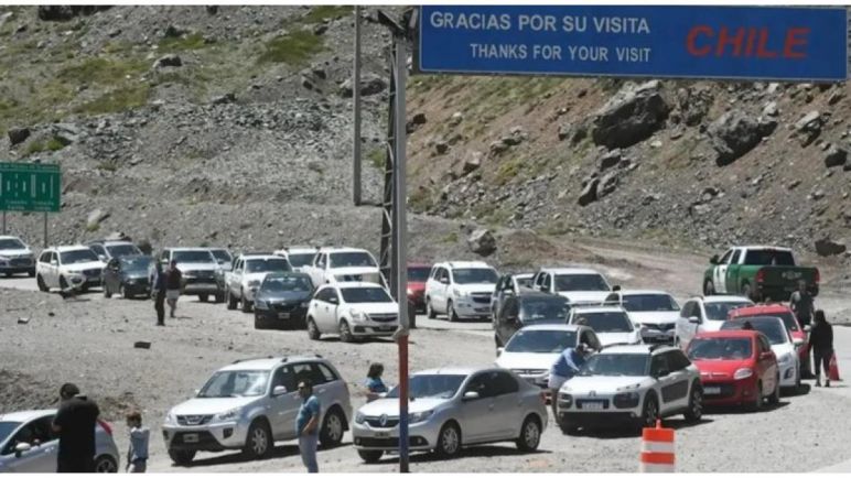 Tour de compras: los chilenos y uruguayos vienen a comprar a la Argentina por los precios bajos