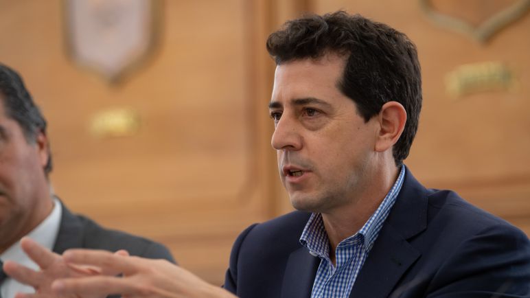 Luego del acto en Plaza de Mayo, Wado De Pedro lanzó un spot en clave electoral