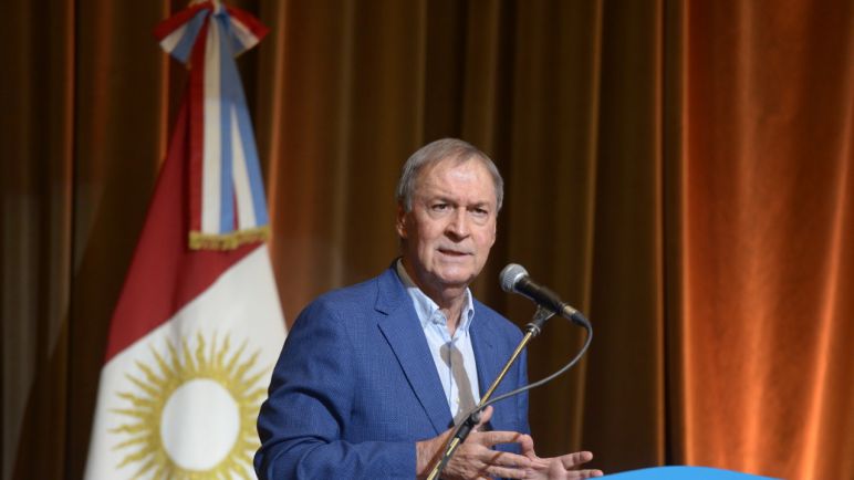 Luego de las críticas de Cristina, el entorno de Schiaretti respondió "Desconoce la realidad"