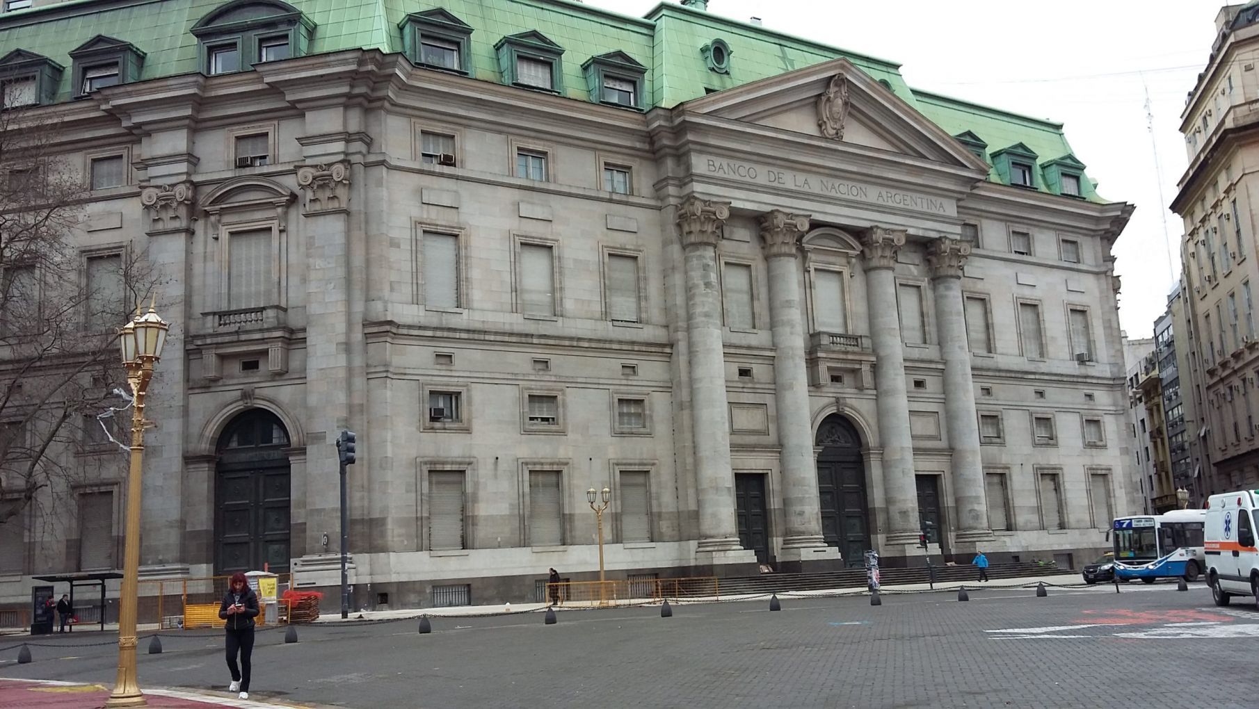 Los depósitos en pesos se mantienen estables