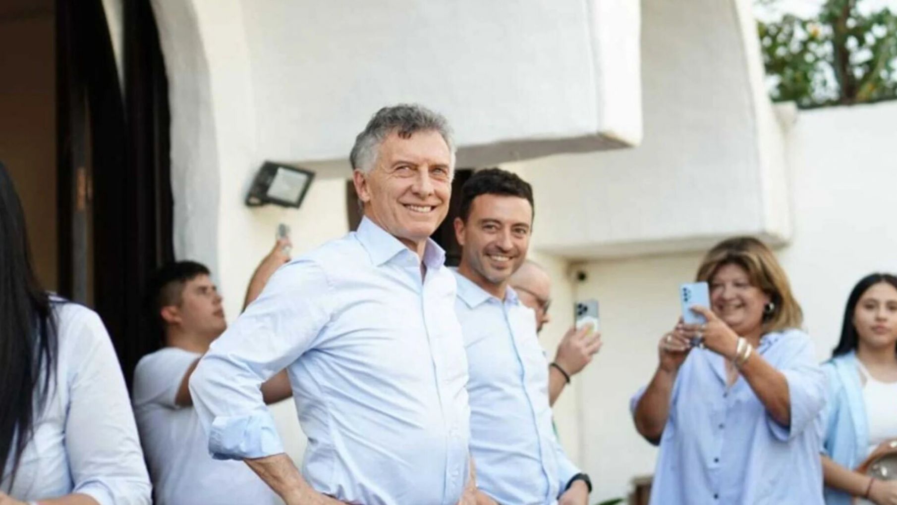 A días de las elecciones en Córdoba, Macri pidió el voto para De Loredo
