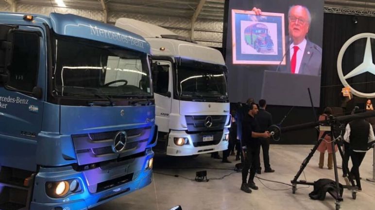 Mercedes-Benz construirá un nuevo centro logístico en su predio de Zárate