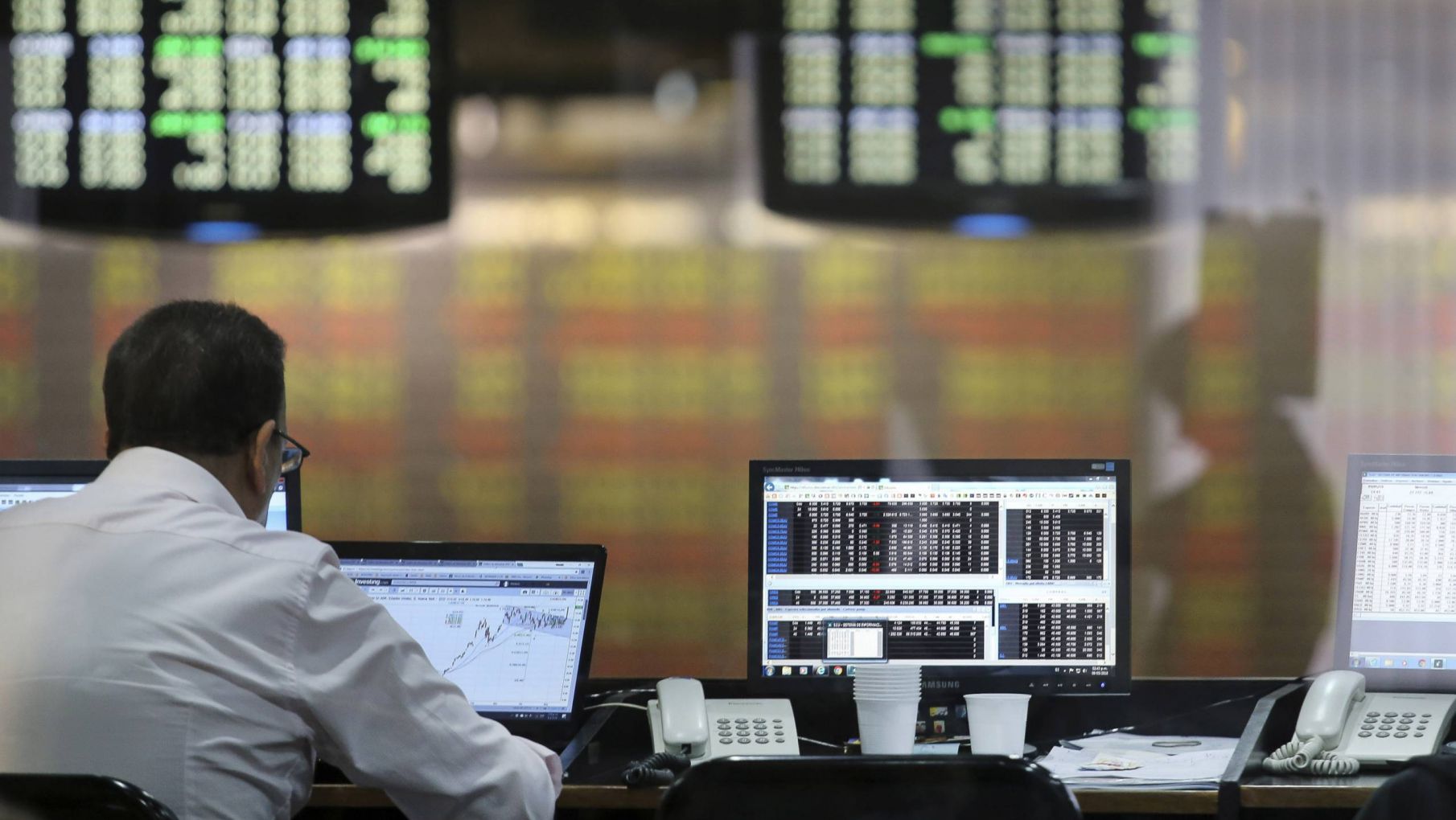 Las acciones en la bolsa porteña y en Wall Street sufrieron fuertes caídas