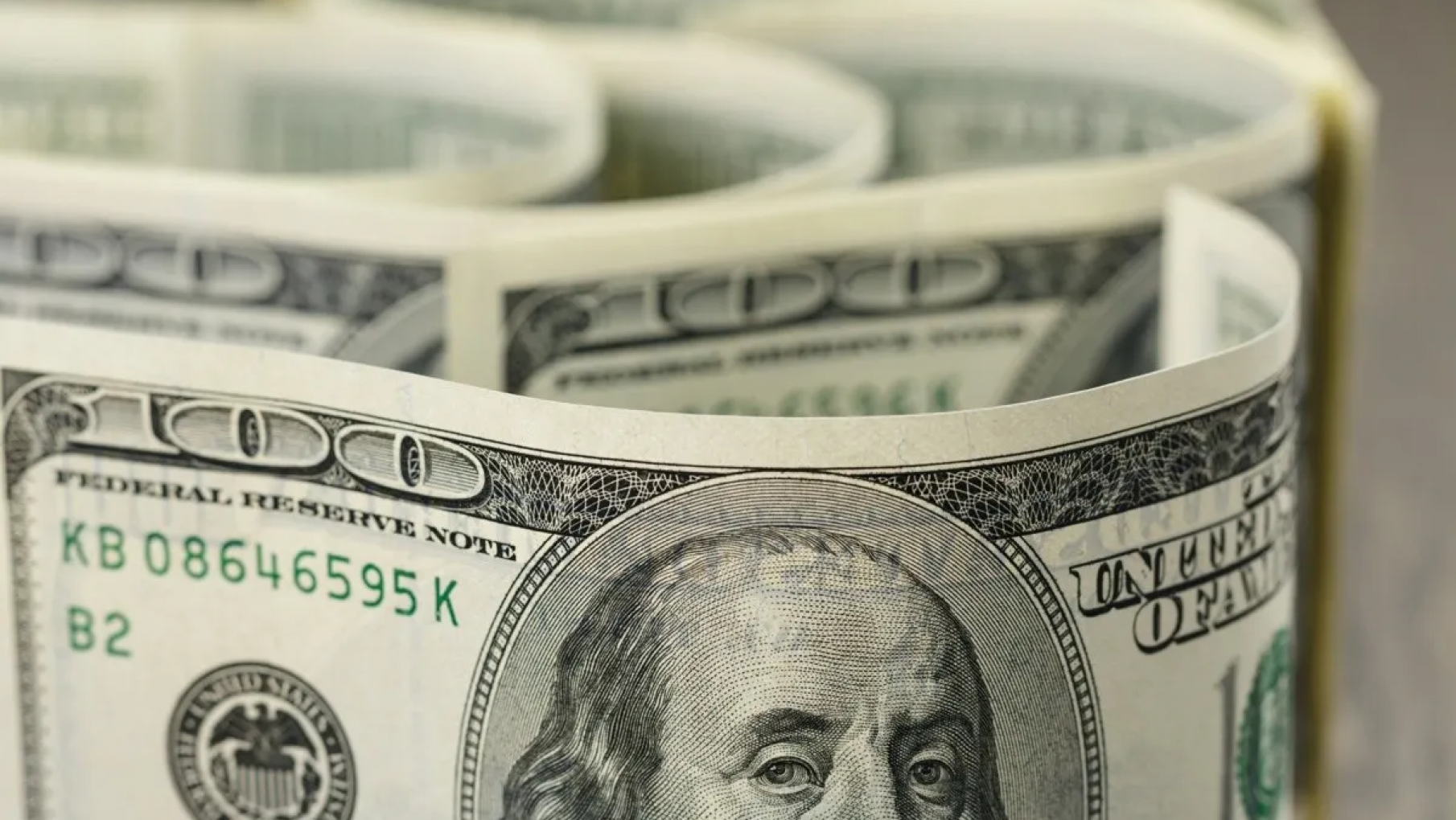 El dólar CCL toca nuevo récord por encima de los $1.000 y el MEP se consolida arriba de los $900