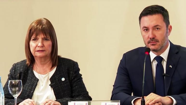 Luis Petri apunta contra los radicales que buscan echarlo tras el apoyo a Milei