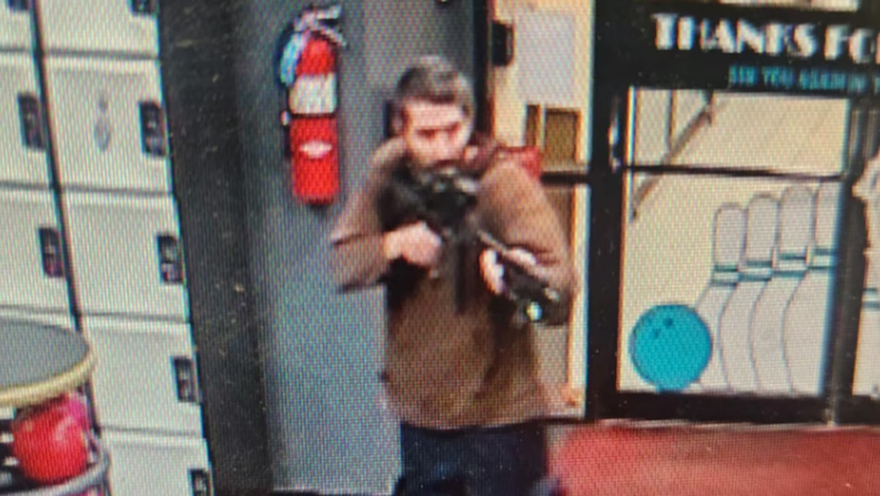 Tiroteos masivos en EEUU dejan al menos 18 muertos.