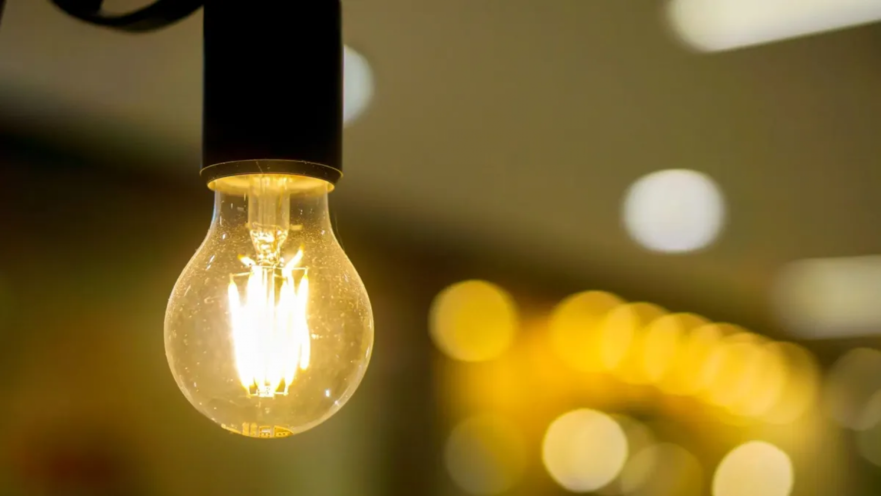 Proyectan una baja en las tarifas de luz para clientes sin subsidio