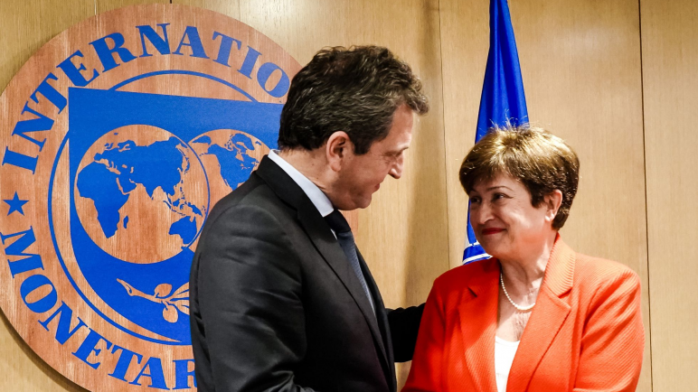 Argentina cancelará intereses trimestrales al FMI por otros US$840 millones