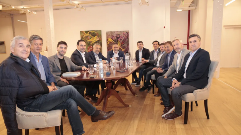 Se reúnen los gobernadores de Juntos por el Cambio para definir una postura política